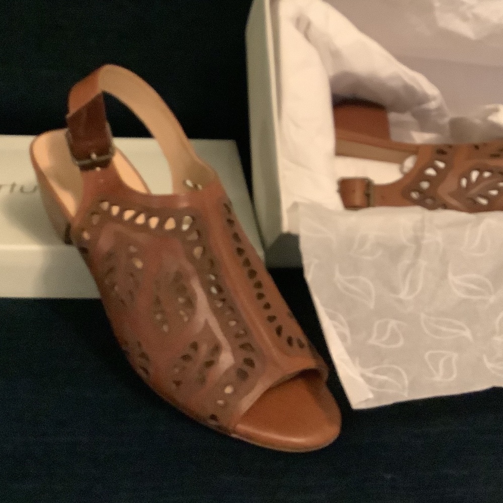 Nurture Low heel designer sandal new in box size 10